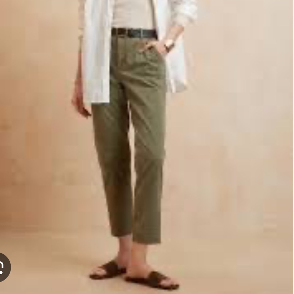 Banana Republic Slim-fit Flat Front Authentic Chino in Olive 00P Petite GUC